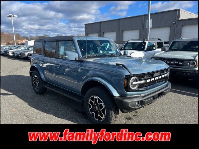 2024 Ford Bronco Outer Banks