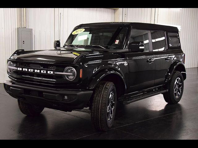 2024 Ford Bronco Outer Banks