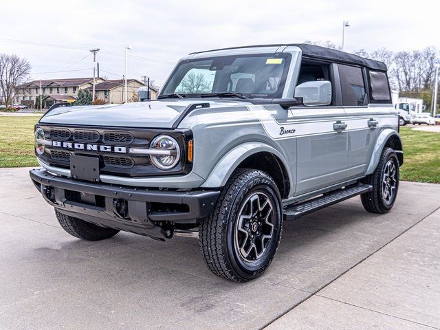 2024 Ford Bronco Outer Banks