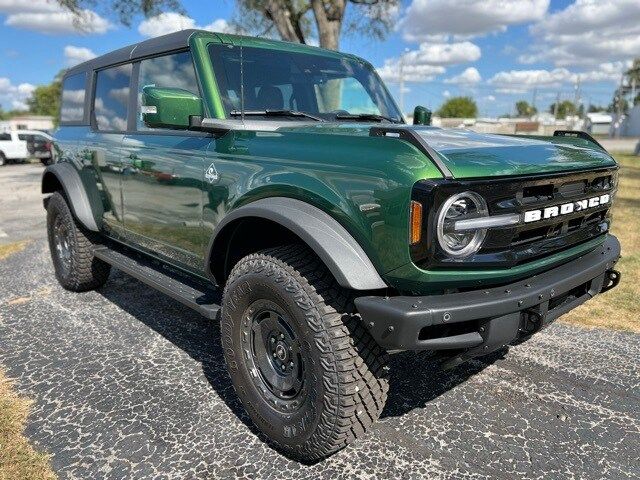 2024 Ford Bronco Outer Banks