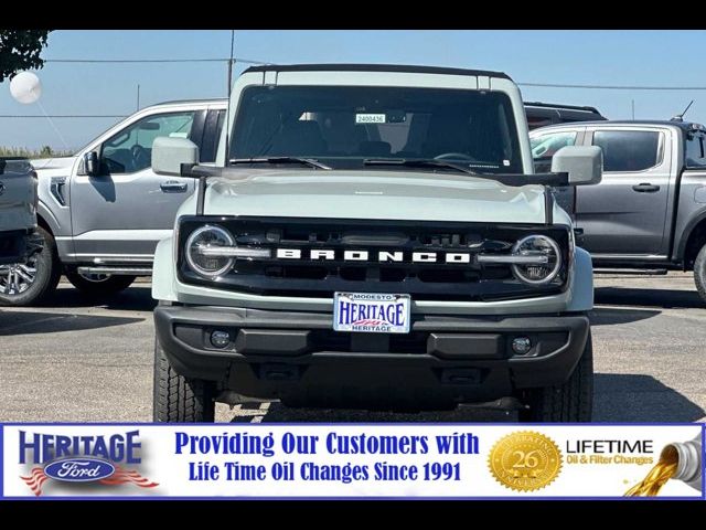 2024 Ford Bronco Outer Banks