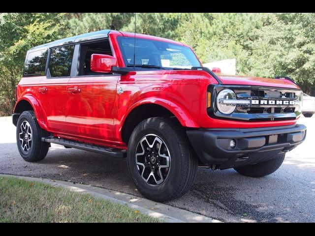 2024 Ford Bronco Outer Banks