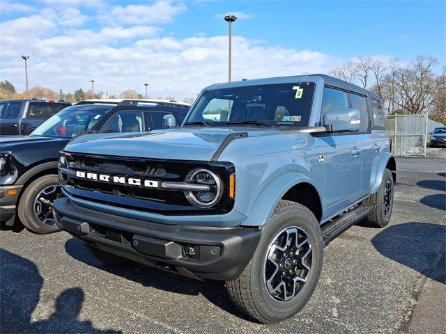 2024 Ford Bronco Outer Banks