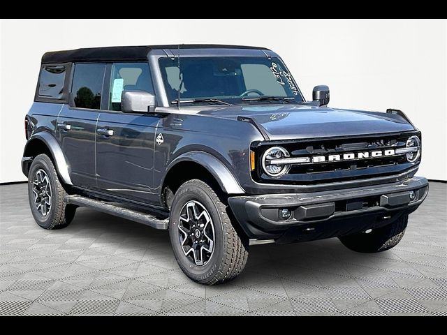 2024 Ford Bronco Outer Banks