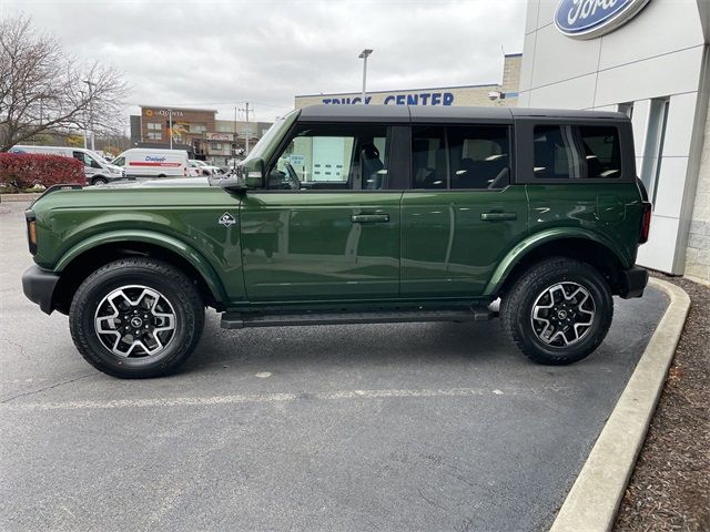 2024 Ford Bronco Outer Banks