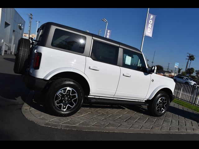 2024 Ford Bronco Outer Banks