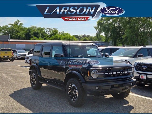 2024 Ford Bronco Outer Banks