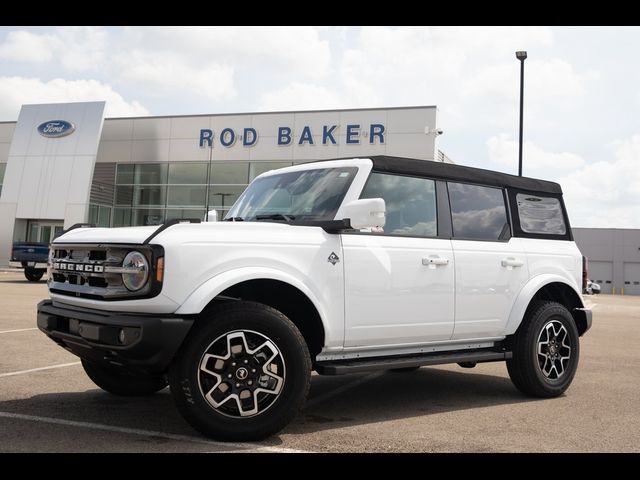 2024 Ford Bronco Outer Banks