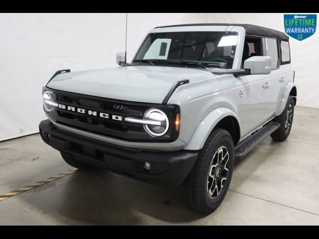 2024 Ford Bronco Outer Banks