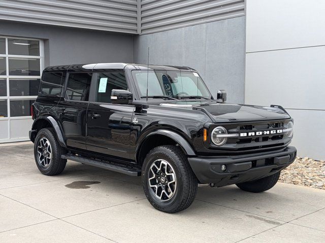 2024 Ford Bronco Outer Banks