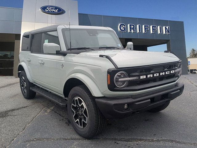 2024 Ford Bronco Outer Banks