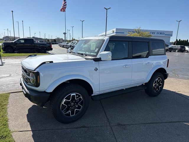 2024 Ford Bronco Outer Banks