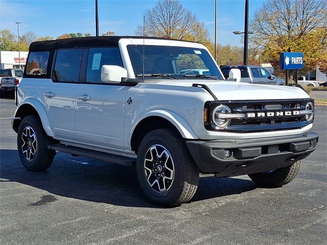 2024 Ford Bronco Outer Banks