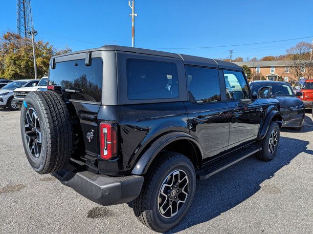 2024 Ford Bronco Outer Banks