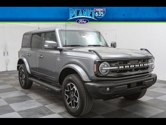 2024 Ford Bronco Outer Banks