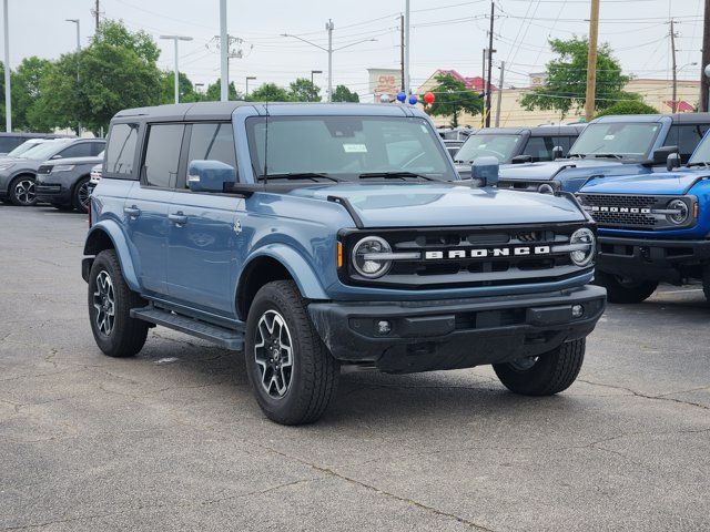 2024 Ford Bronco Outer Banks