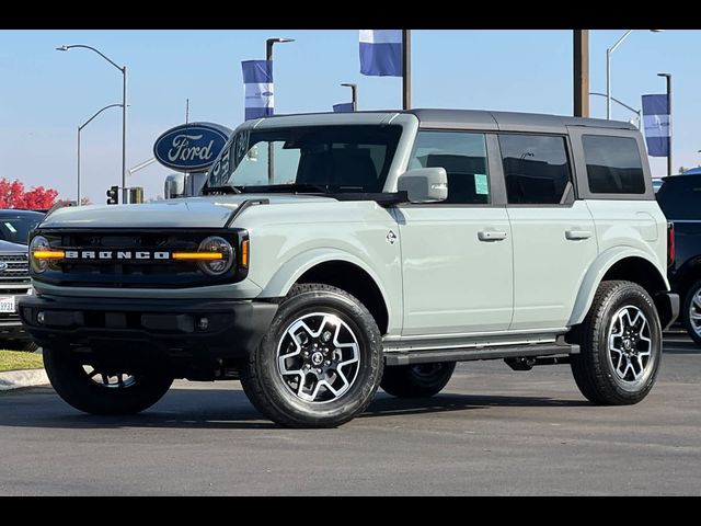 2024 Ford Bronco Outer Banks