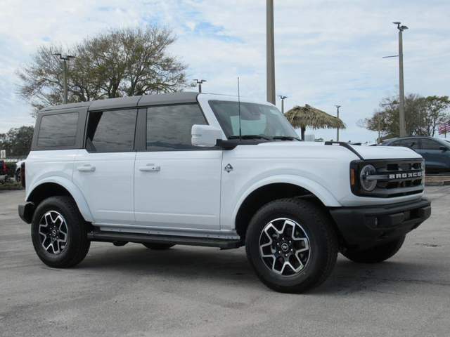 2024 Ford Bronco Outer Banks