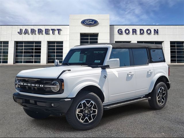 2024 Ford Bronco Outer Banks