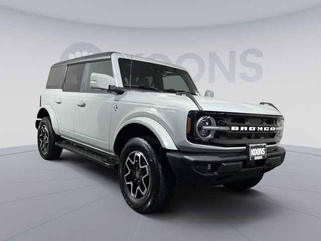2024 Ford Bronco Outer Banks