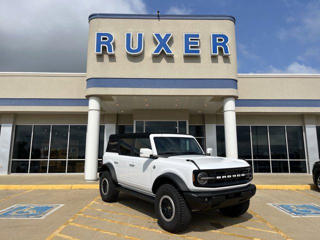 2024 Ford Bronco Outer Banks