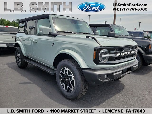 2024 Ford Bronco Outer Banks