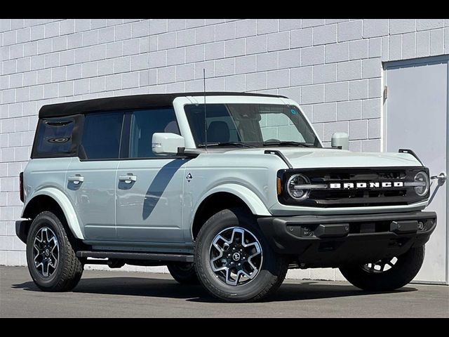 2024 Ford Bronco Outer Banks