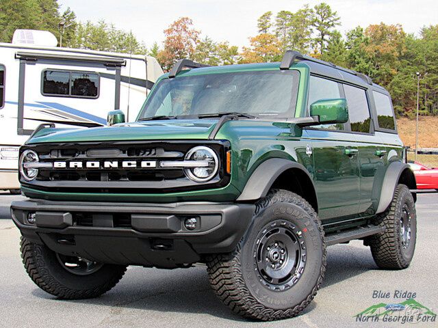 2024 Ford Bronco Outer Banks