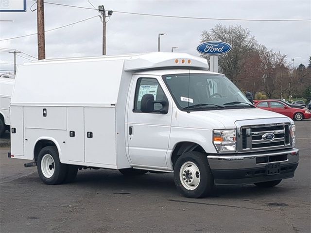 2024 Ford E-Series Base