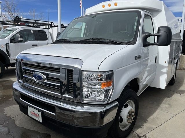 2024 Ford E-Series Base