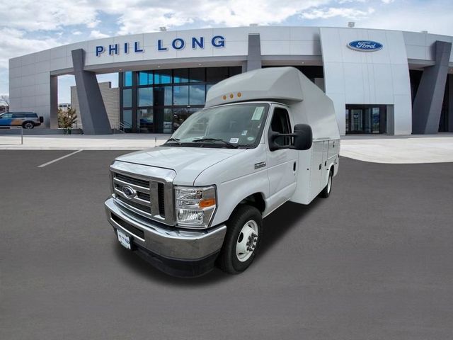 2024 Ford E-Series Base