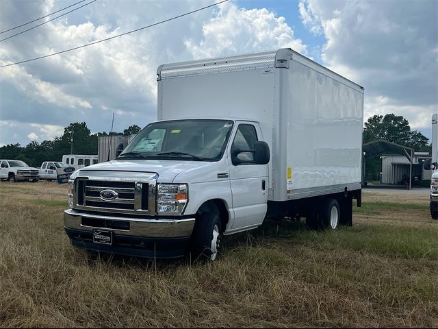 2024 Ford E-Series Base