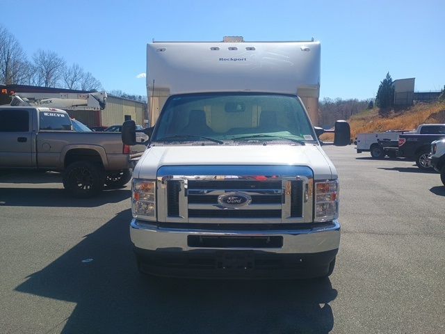 2024 Ford E-Series Base