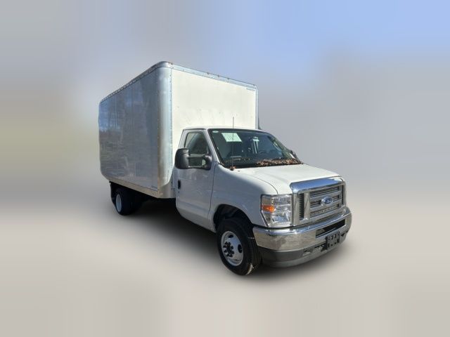 2024 Ford E-Series Base