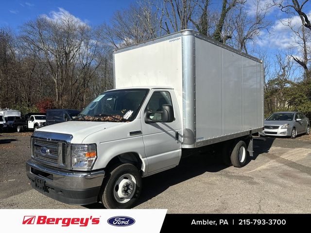 2024 Ford E-Series Base