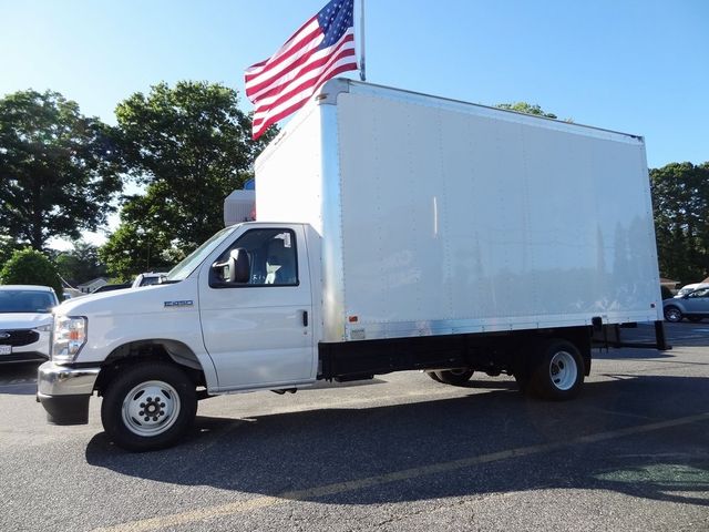 2024 Ford E-Series Base
