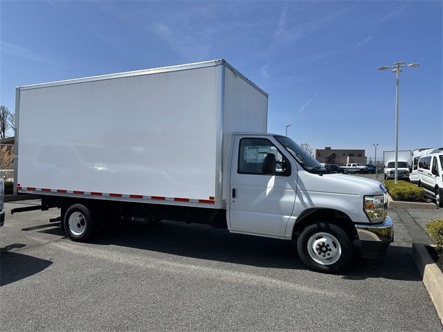 2024 Ford E-Series Base