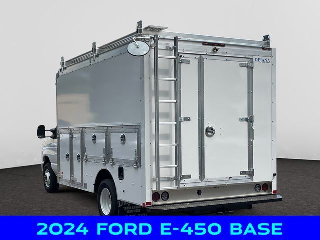 2024 Ford E-Series Base