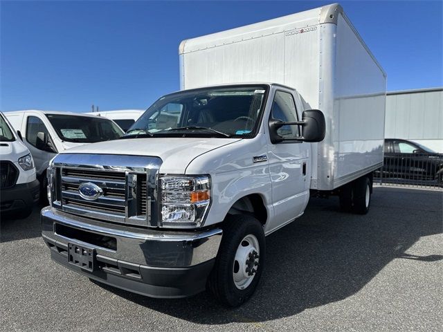 2024 Ford E-Series Base
