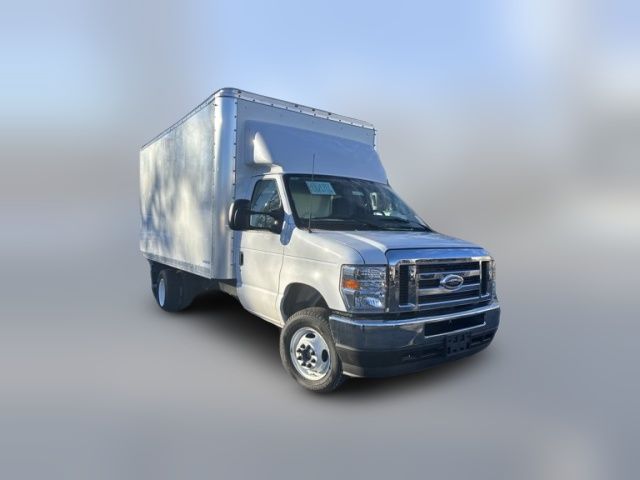 2024 Ford E-Series Base