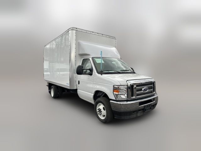2024 Ford E-Series Base