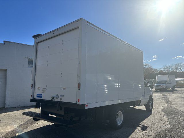 2024 Ford E-Series Base