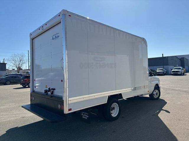 2024 Ford E-Series Base