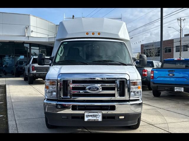 2024 Ford E-Series Base