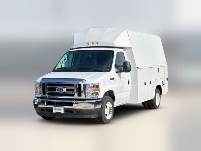 2024 Ford E-Series Base