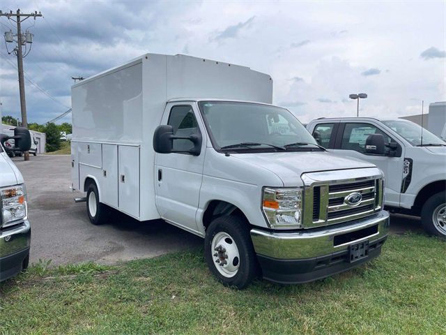 2024 Ford E-Series Base