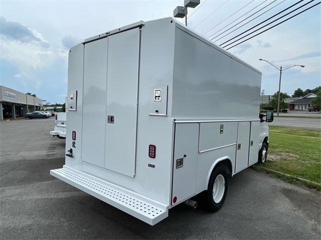 2024 Ford E-Series Base