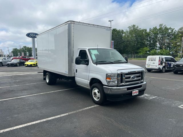 2024 Ford E-Series Base