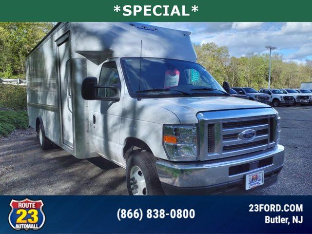 2024 Ford E-Series Base