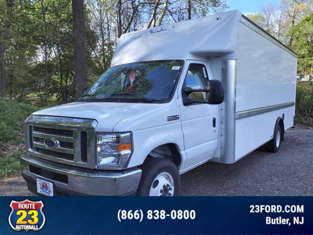 2024 Ford E-Series Base